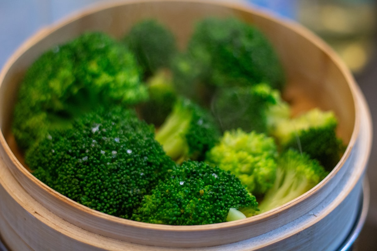 Braised vegetables in aromatic liquid